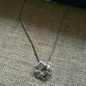 Silpada flower power necklace